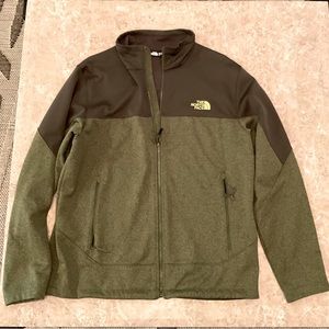 Mint Condition* North Face Men’s Large Apex Jacket! Clean! Almost New!